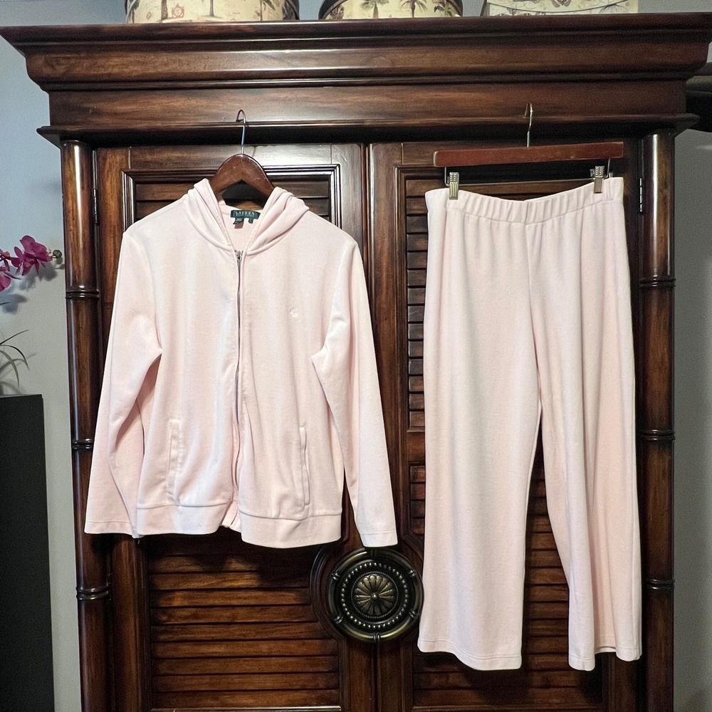 Lauren Ralph Lauren Pink Velour
Tracksuit Set Jacket L Pants M
Lounge Y2K Cozy
